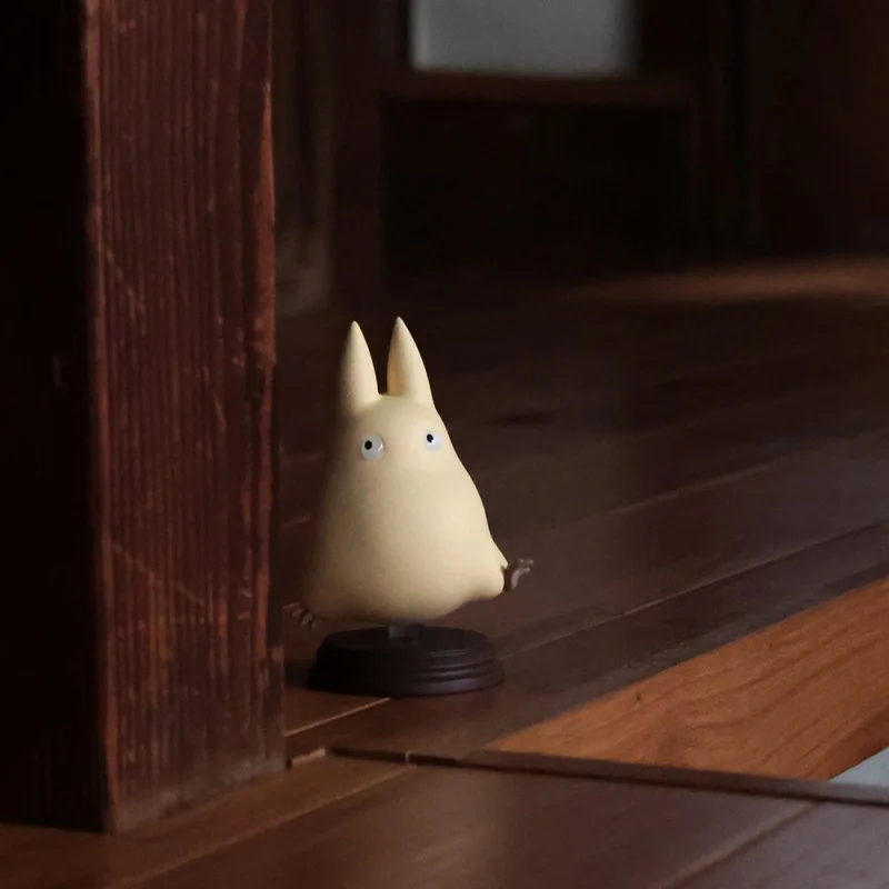 Small Totoro running pocket statue - My Neighbor Totoro